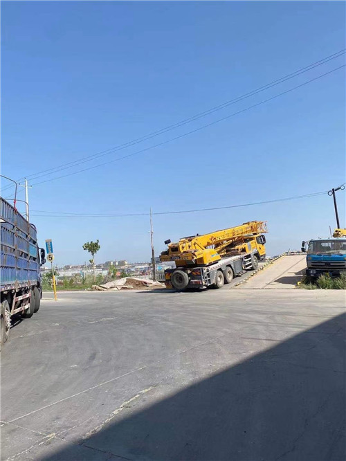 皋兰县25吨吊车的租赁价格大概是多少？