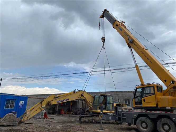 皋兰县25吨吊车的工作半径是多少？