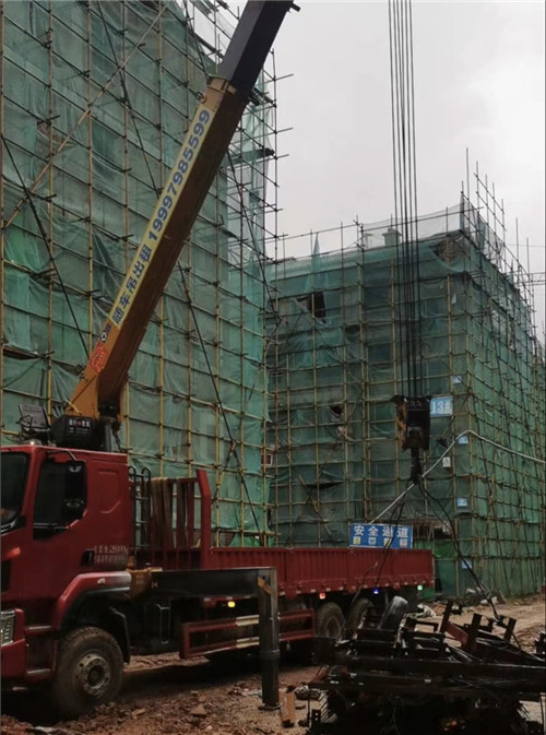 皋兰县“慢工细活”—— 吊车的 “微动控制” 技术