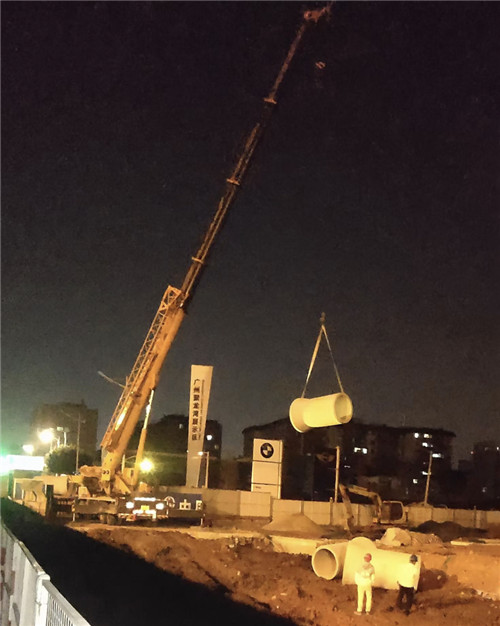 皋兰县“弯臂矫正”—— 吊车的 “形变补偿” 技术